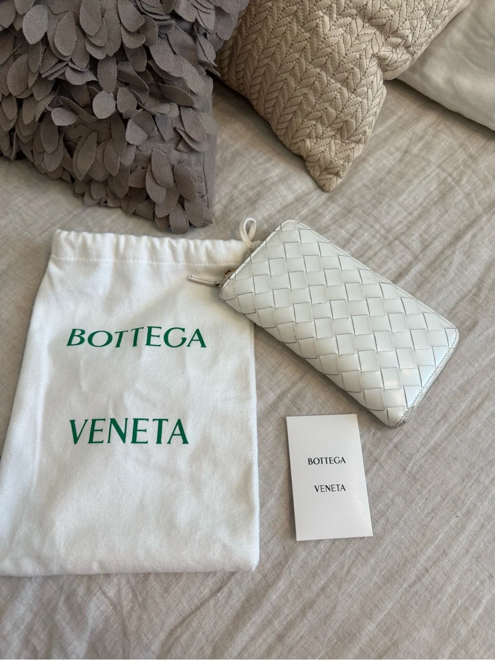 Bottega Veneta White  Zip Wallet